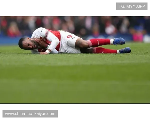 埃弗顿通过直塞制造数次机会：战术语言与现场解读